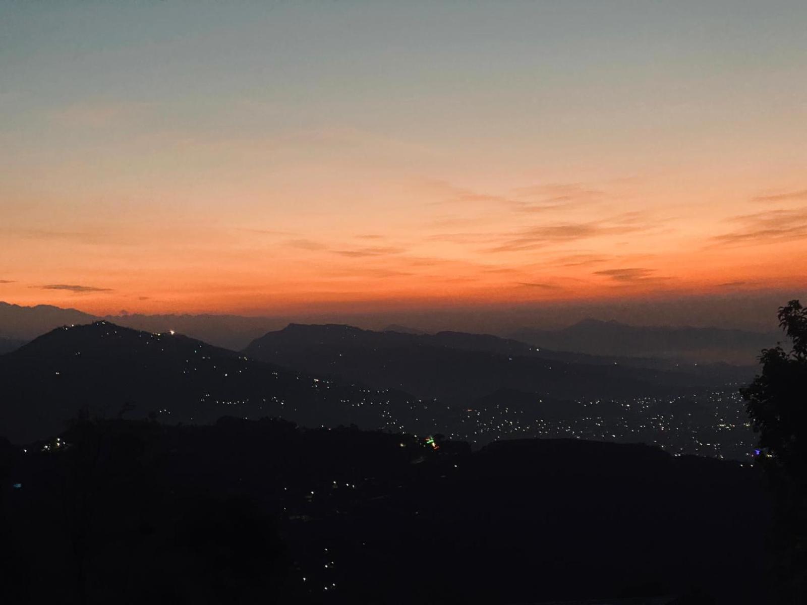 Hom'S Homestay & Farmstay Sarangkot Pokhara Luaran gambar